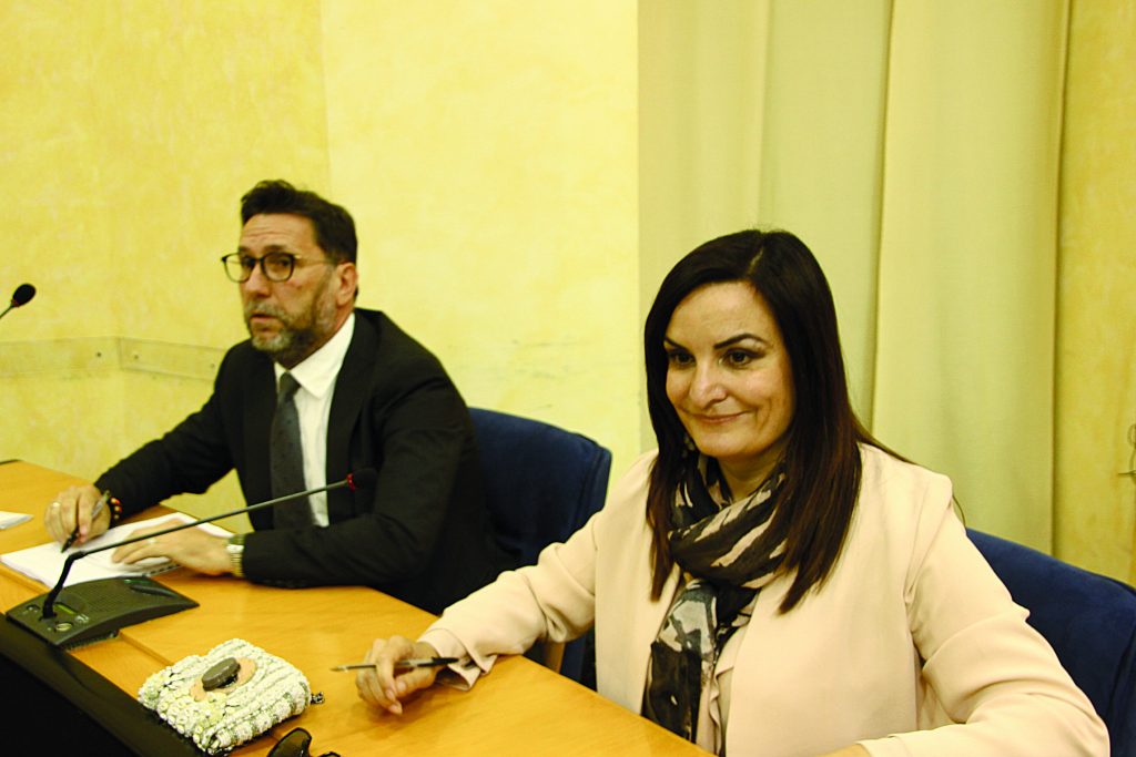 Mazzuto accusa i prefetti, il Pd chiama in causa il governatore: da che parte sta?