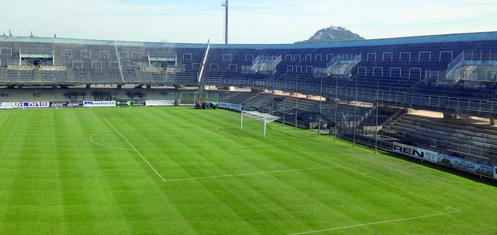 Campobasso, vergogna a Selvapiana: neanche le porte da gioco erano dell’altezza giusta