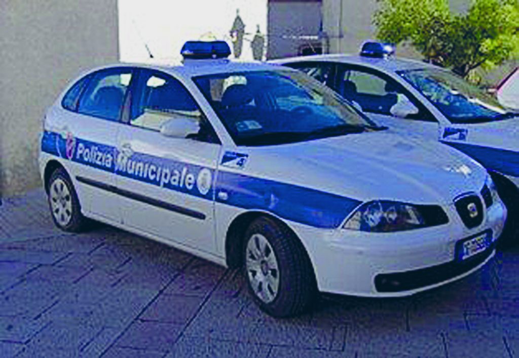 Campomarino, aggredisce e picchia due vigili urbani al Lido