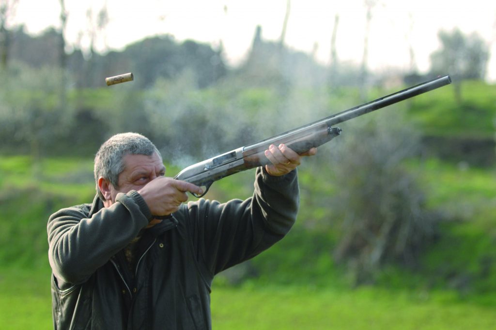 Via libera alle doppiette dal 16 settembre, ok dell’esecutivo al calendario venatorio