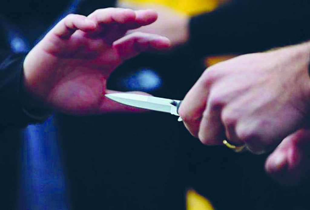 Riccia, rissa finisce nel sangue: 37enne accoltellato