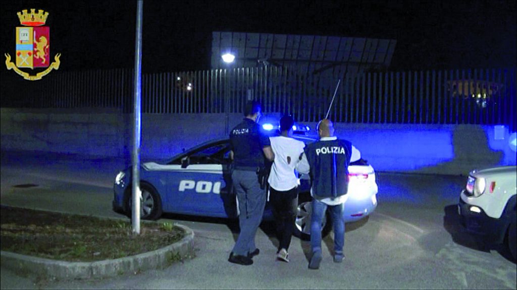 Molesta una 17enne, nigeriano arrestato dalla Polizia a Isernia