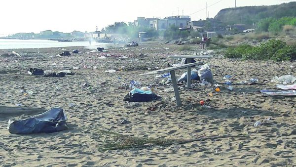 Termoli, imbraccia il fucile contro i ragazzi radunati ai falò