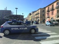 Il terminal degli autobus di Isernia piazza dello spaccio: fermati due migranti-pusher