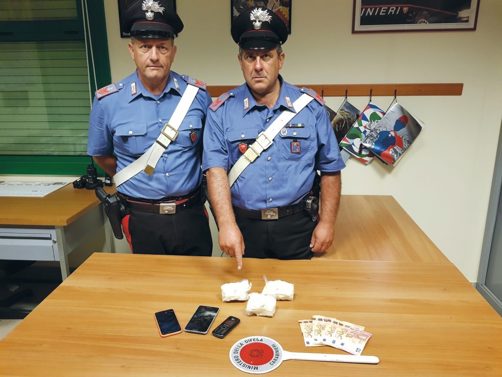 Sesto Campano, viaggiava con più di 300 grammi di coca in auto: 30enne in manette