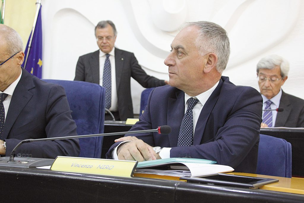 Via le corse del terminal, scoppia la guerra «Atto scellerato: pronti all’azione giudiziaria»