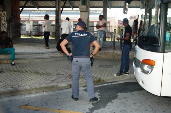Isernia, terminal bus sempre più luogo di spaccio: fermato nigeriano
