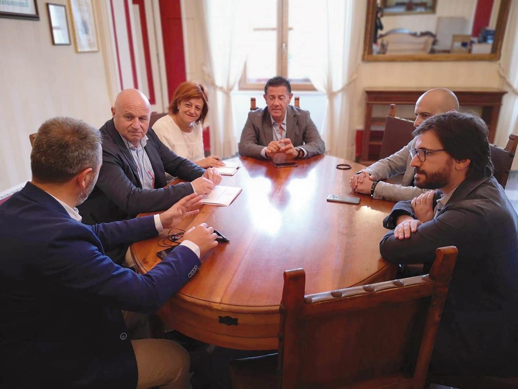 Bando periferie, confronto con i parlamentari 5 Stelle per salvare 28 milioni