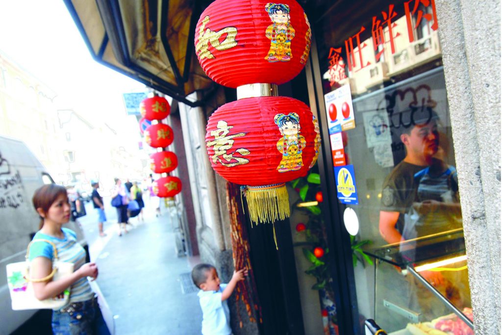 emmevi - chinatown - NEGOZI CINESI - ESERCIZI COMMERCIALI IN VIA PAOLO SARPI - CHINATOWN - VETRINE