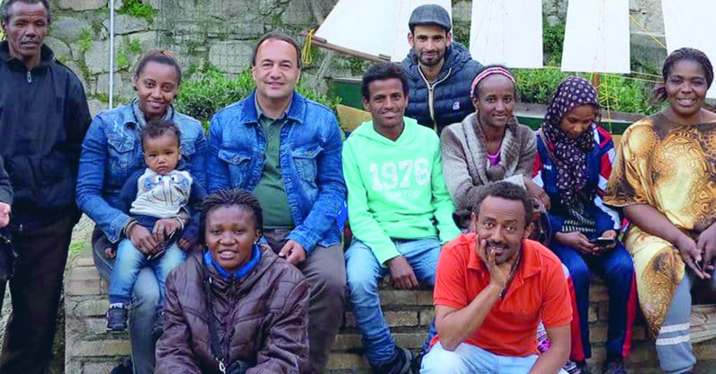 «L’esperienza di Riace non si arresta», Casa del popolo vicina al sindaco Lucano