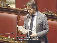 Decreto sicurezza, ribelli 5s alla Camera: c’è pure Federico