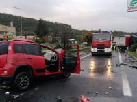 Terribile schianto sulla Trignina tra Panda, bus Atm e due tir: muore 30enne