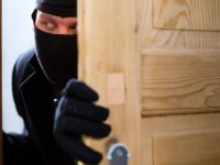 Raffica di furti nell’hinterland pentro, le Forze dell’Ordine cercano i ladri