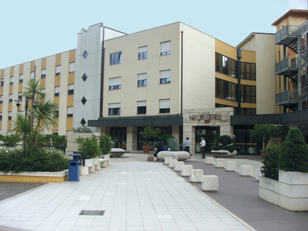 Protocolli e reparti del Cardarelli, Neuromed: adesso basta falsità