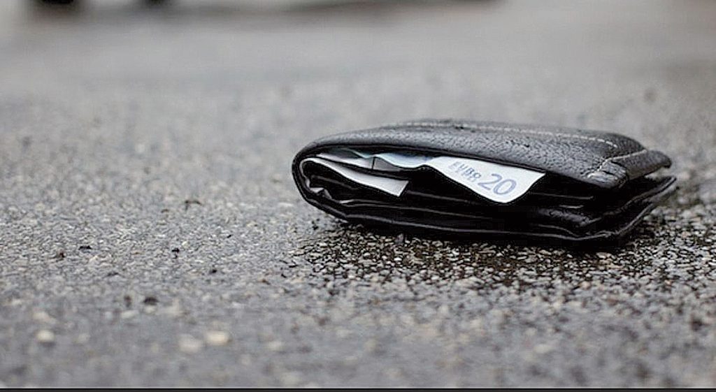 Miracolo di Natale a Venafro, perde il portafogli e glielo ridanno coi soldi e i documenti