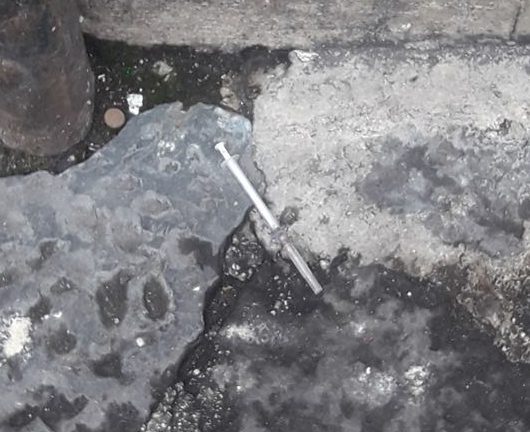 Ancora siringhe per strada, a Campobasso si moltiplicano i casi: residenti allarmati