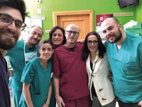 Operazione riuscita con successo, i veterinari ‘restituiscono’ a Peppe il suo dolce musetto