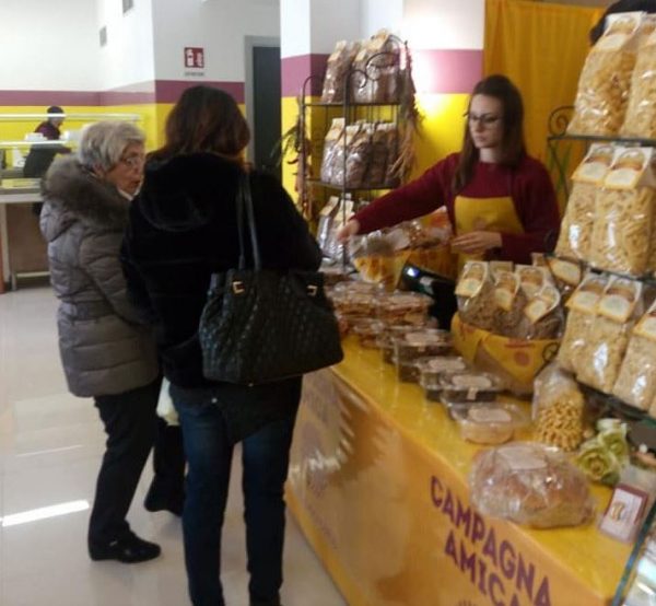 Campagna Amica mette in tavola la qualità, «da noi solo cibi genuini a km zero»