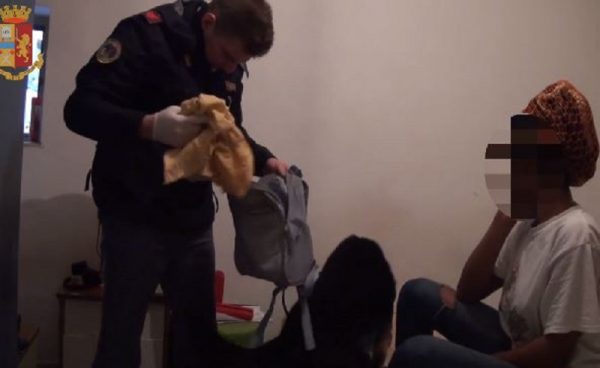 Isernia, ai domiciliari continuava a spacciare: nuovi guai per la pusher nigeriana