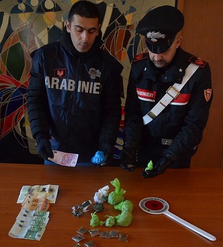 Isernia, droga in casa e nel centro di accoglienza: scattano gli arresti