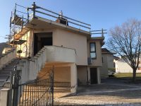 Chiesa allagata a Montaquila, “miracolo” del Comune: in due giorni via alla riparazione del tetto