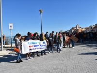 «Non esiste un pianeta B, salviamo il mondo»