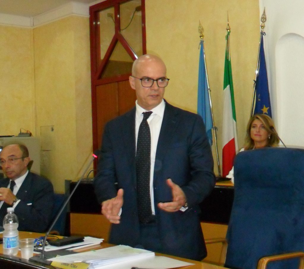 Outlet, temporary story e commercio on line: la Regione al passo coi tempi