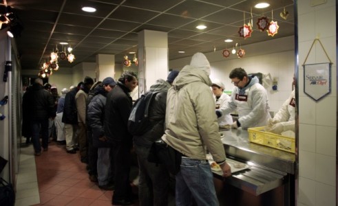 Venafrana separata e con 3 figli: «Non posso vivere con l’elemosina della Caritas»