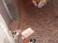 Discarica a cielo aperto nel centro storico di Campobasso, incivili ancora impuniti