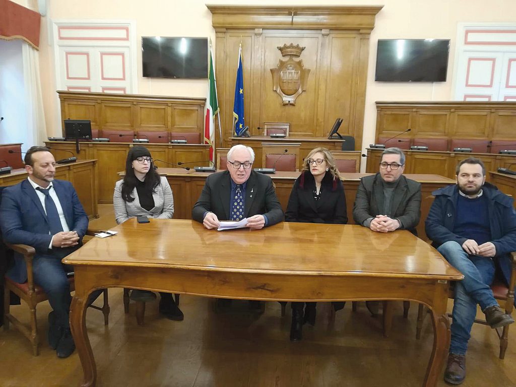 Stallo nel centrodestra, Mazzuto abbandona il tavolo