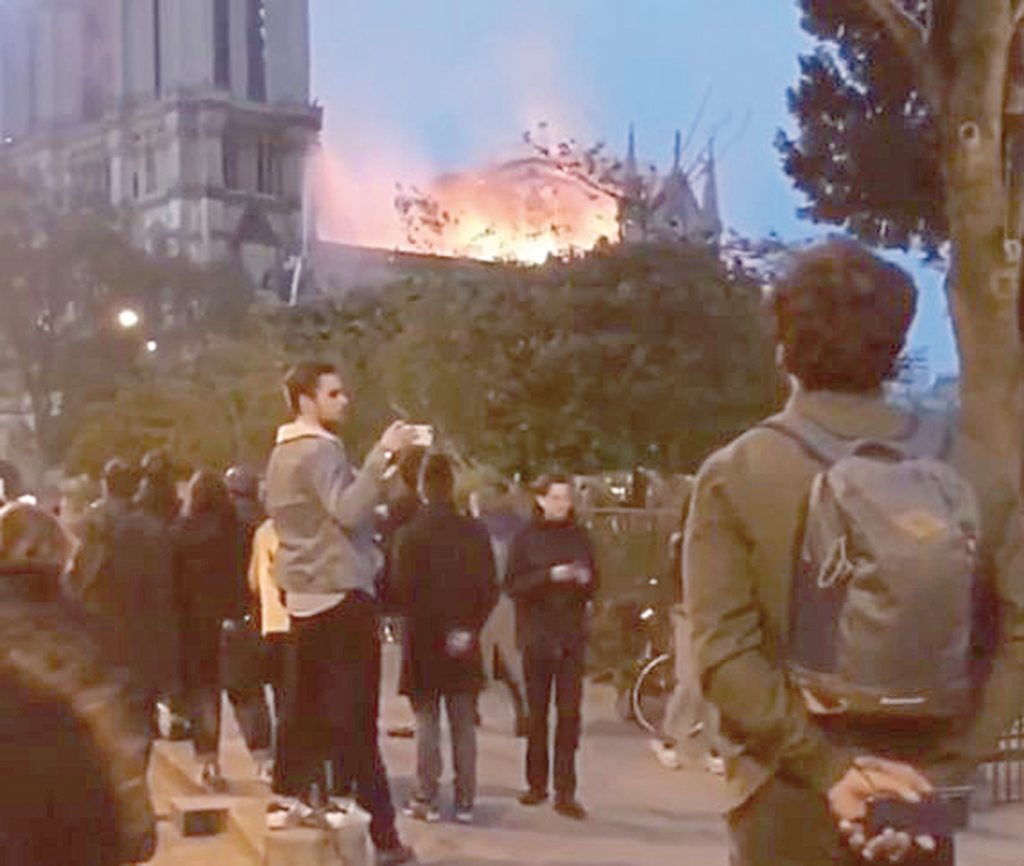 Rogo a Notre-Dame, il racconto di Livio: «Certi di un attentato»