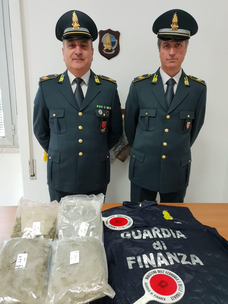 Larino, inseguito e arrestato dai Baschi Verdi con sei chili di marijuana