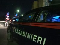Isernia, aggredisce i gestori di un bar: paura in pieno centro