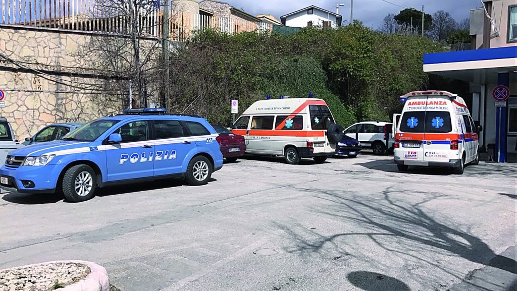 Isernia, butta benzina addosso a un pastore per dargli fuoco: 63enne finisce nei guai