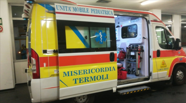 Termoli, ciclista cade per colpa di una buca e si frattura il femore