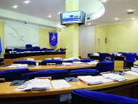 Vitalizi, tagliati gli assegni degli ex consiglieri