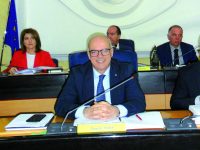 I fondi per il sociale fanno scoppiare la pace, «buon compromesso»