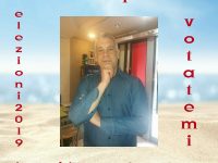 Santini e sfottò, a Campobasso la campagna ‘parallela’ sbeffeggia la politica