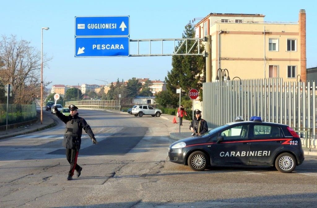 Guglionesi, scoperti 50 chili di “erba” e attrezzi agricoli rubati
