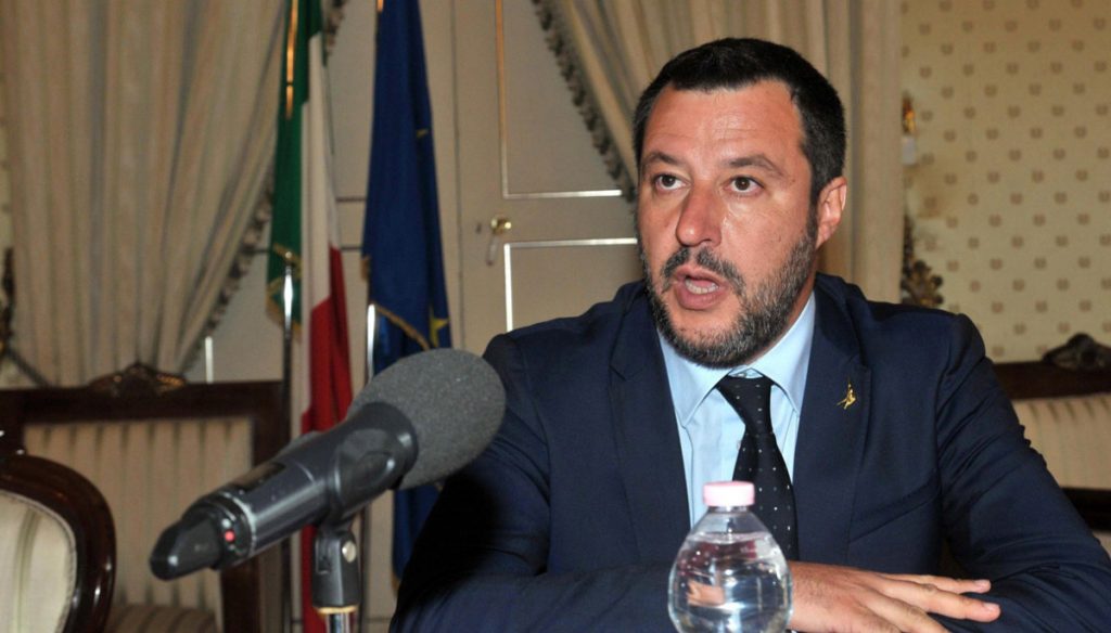 Il Viminale taglia i fondi ai Comuni, Salvini ha 30 giorni per spiegare perché