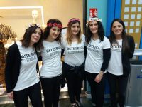 A Campobasso un flashmob sulle note di “Mamma mia” per promuovere il babywearing