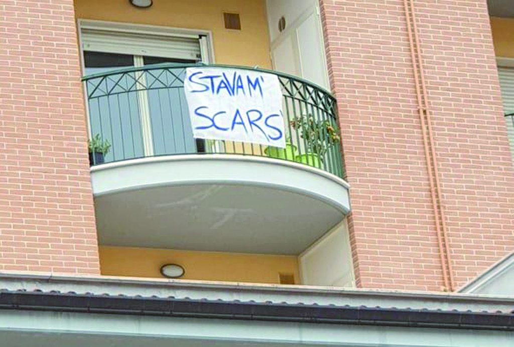 Gli ‘anti’ si godono il successo in piazza: «Matteo simbolo di un Paese rovesciato»