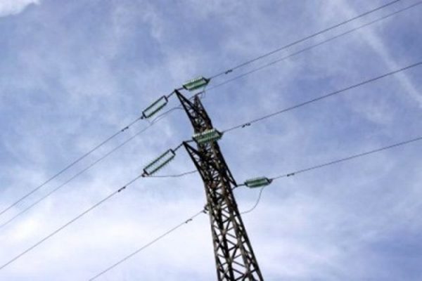 Operai tranciano un cavo, Tim in tilt per mezza giornata: disagi nella Piana