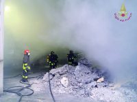 Pozzilli, rogo in una fabbrica di alluminio: indaga il Noe