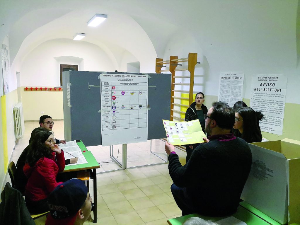 Diecimila venafrani chiamati alle urne: 12 sezioni per accogliere i votanti, calano gli aventi diritto