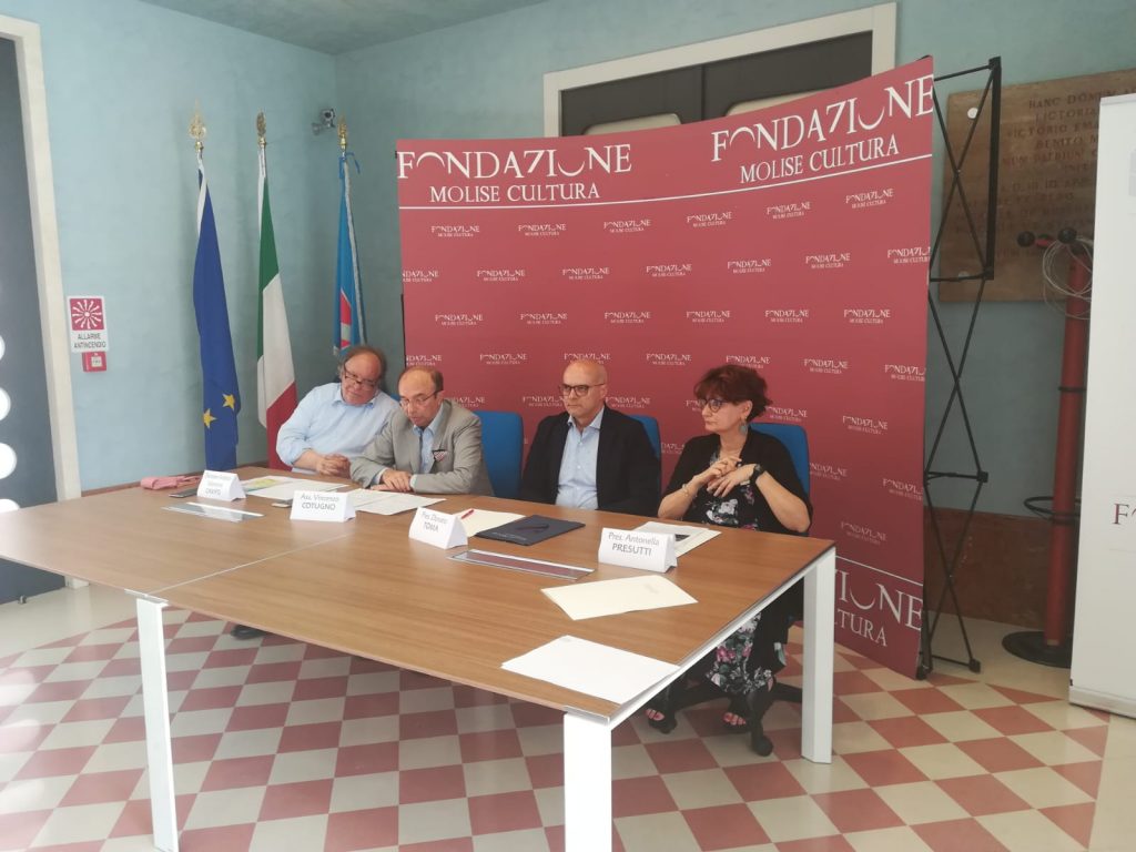 La magia dei Misteri rivive in due mostre fotografiche