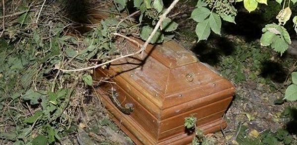 Bara con resti umani buttata giù dal ponte, è giallo a Castelmauro