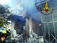 Palazzina esplode per una fuga di gas: pensionato isernino muore carbonizzato