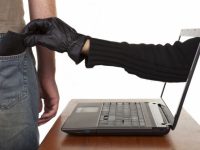 Campobasso, intercetta un bonifico online e si fa accreditare oltre 10mila euro: hacker 22enne nei guai