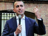 Confindustria boccia il salario minimo Di Maio: 3 o 4 euro all’ora è schiavitù